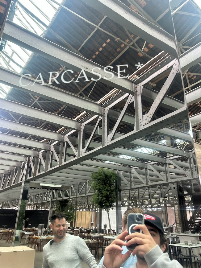 Carcasse mirror